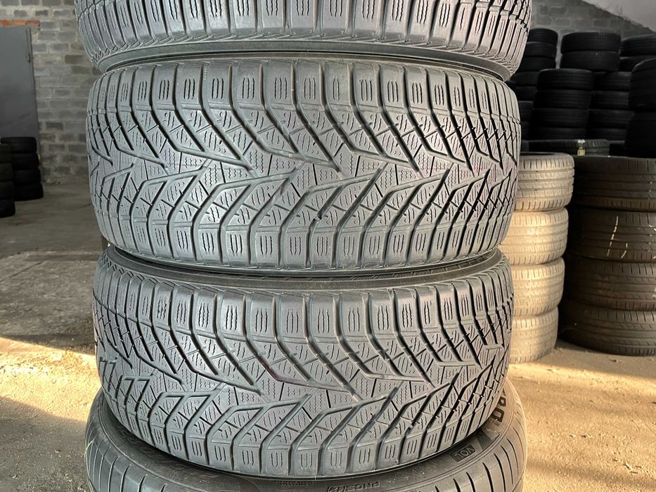 GS986 Зимові шини 245/45r18 Yokohama BluEarthWinter V905  комплект р18