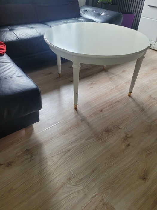 Zestaw mebli komoda, stół, krzesła