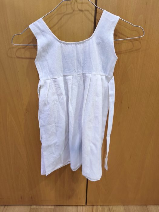 Vestido de Linho com bordados à mão - 3 anos