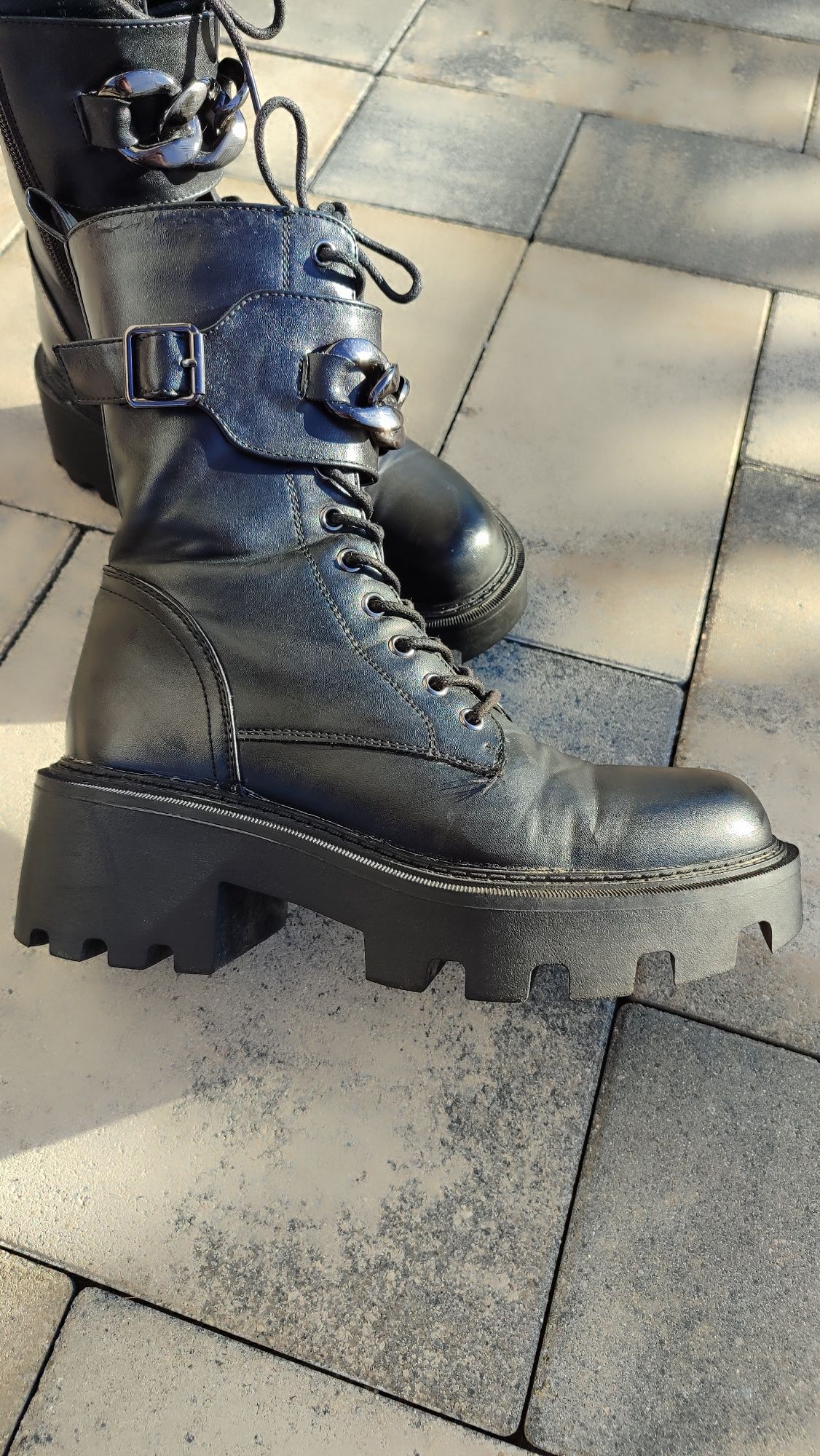 Buty na grubej podeszwie