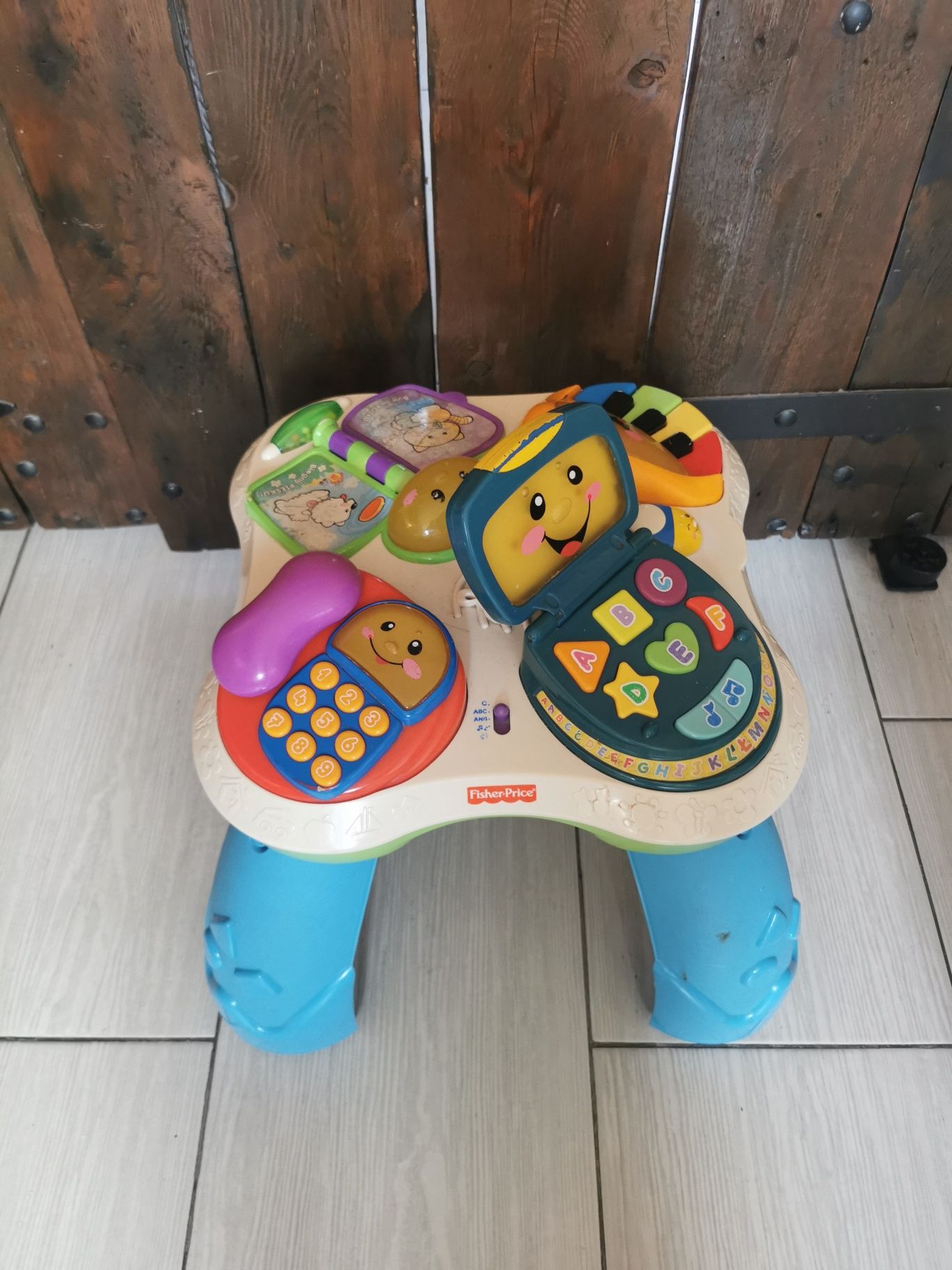 Stoliczek edukacyjny Fisher Price