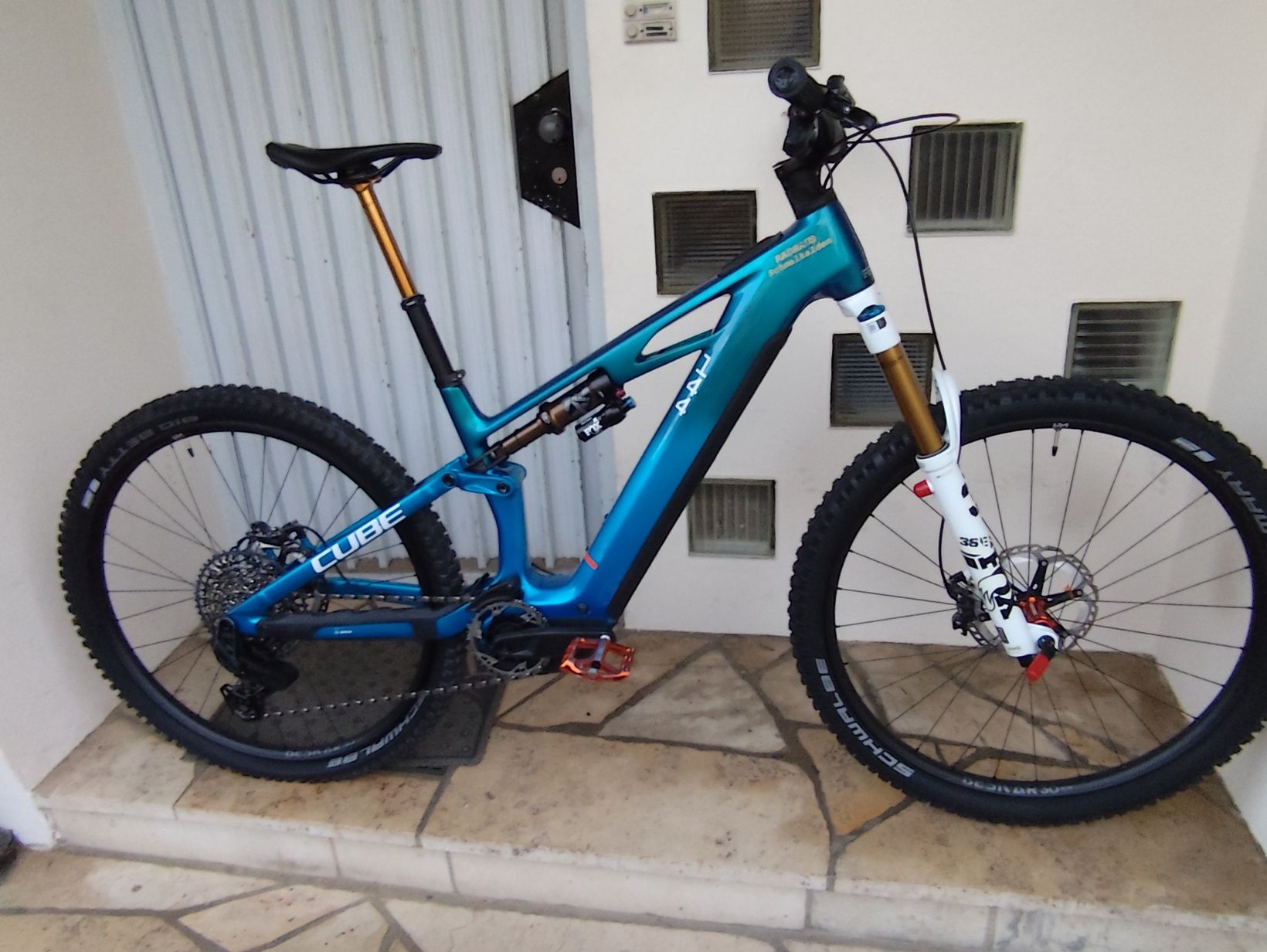 Cube Stereo Hybrid ONE44 Actionteam Rama L 2025