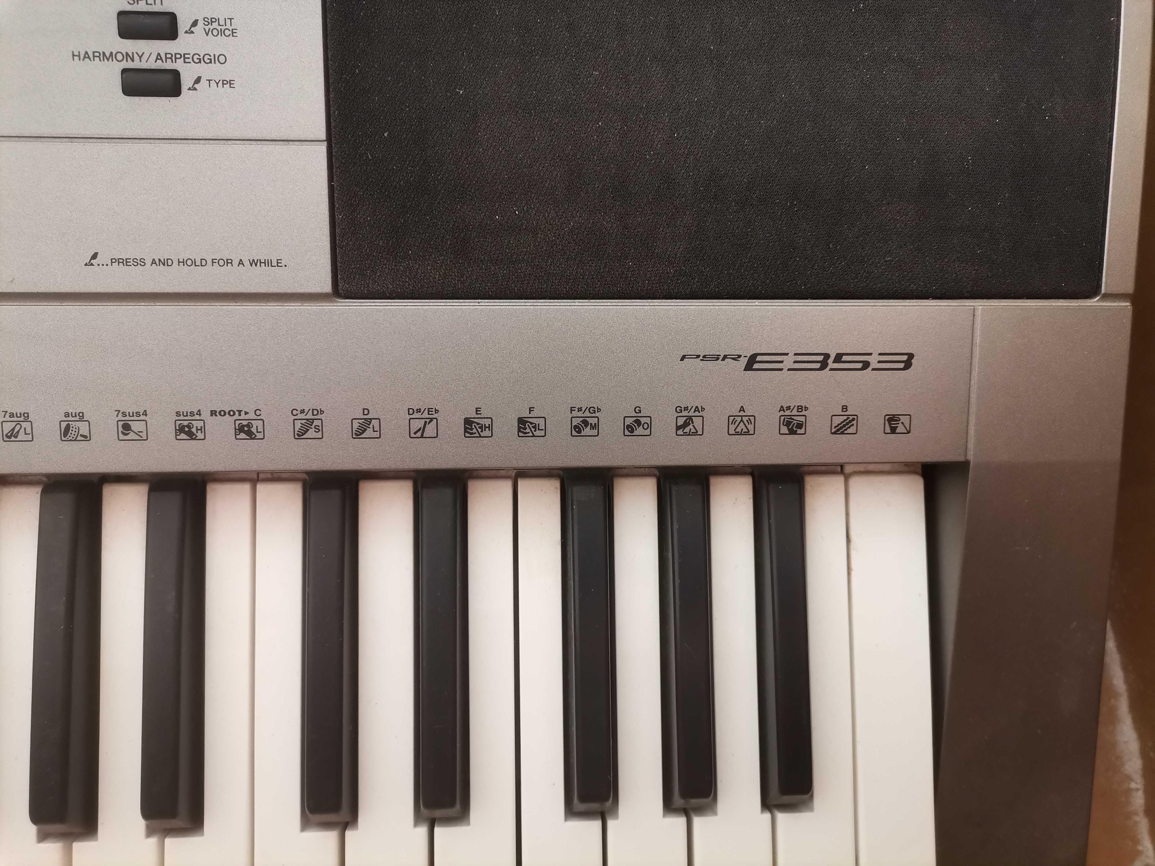 Teclado Yamaha bom estado