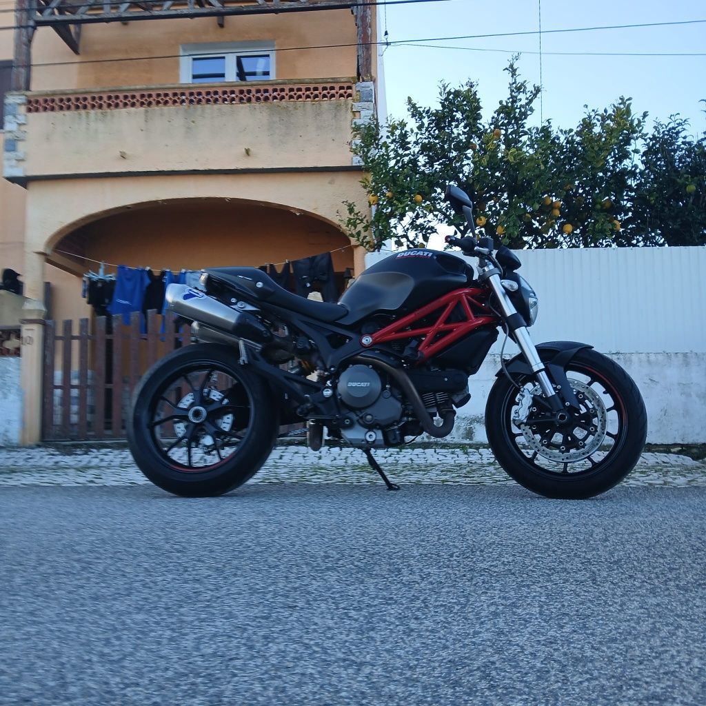 Ducati monster 796