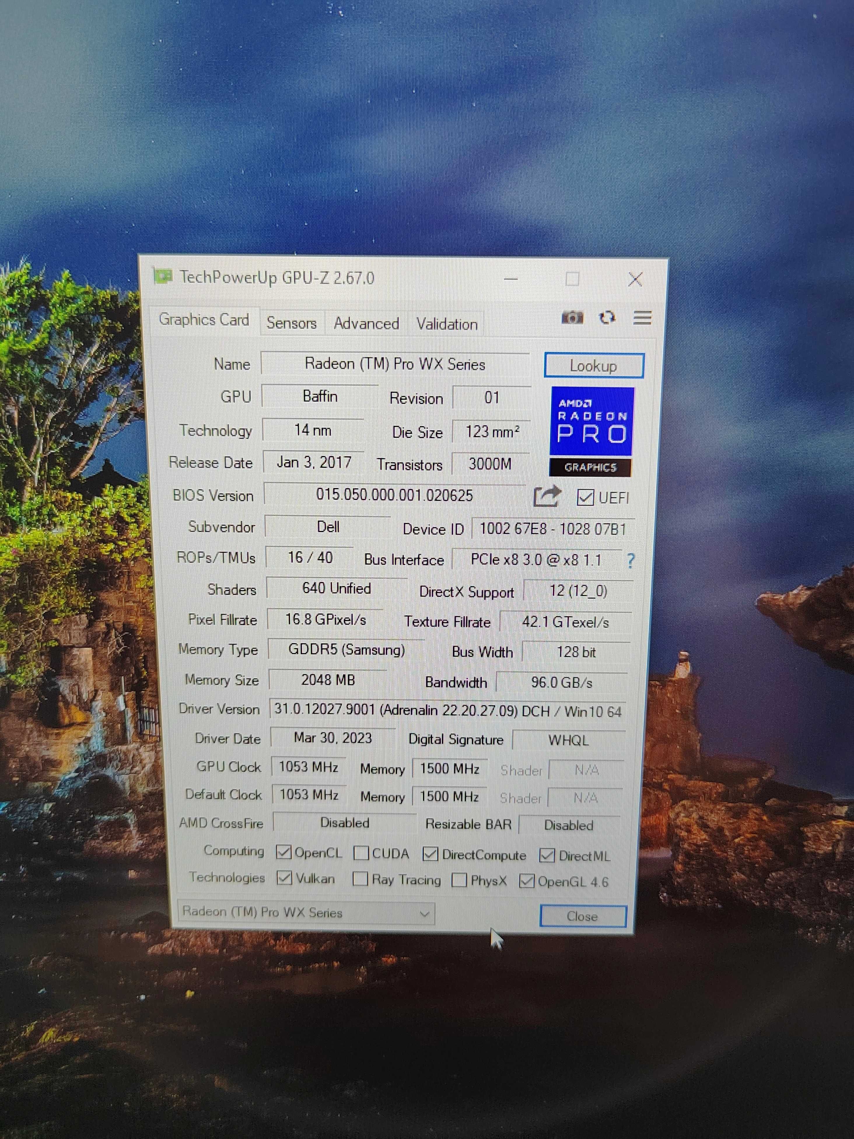 Dell Precision 7720 - 17.3 FullHD/E3 1545M/Radeon Pro WX 4130/16/512
