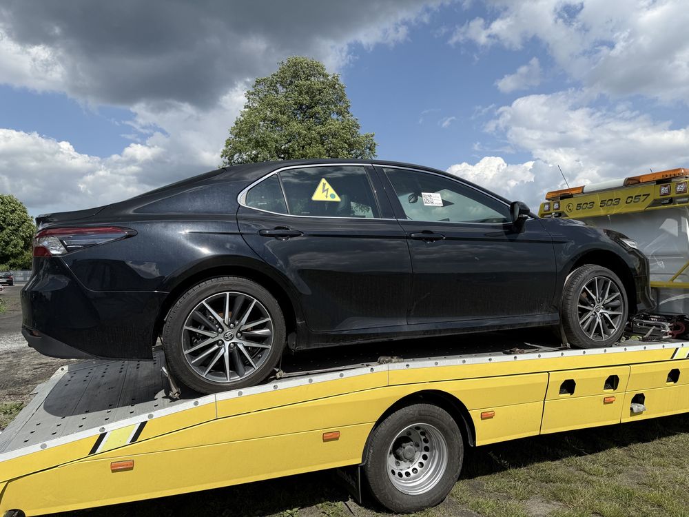 Pomoc drogowa, autolaweta, holowanie, transport aut wózków maszyn