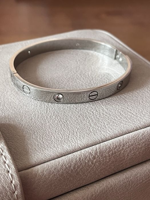 Браслет Cartier.