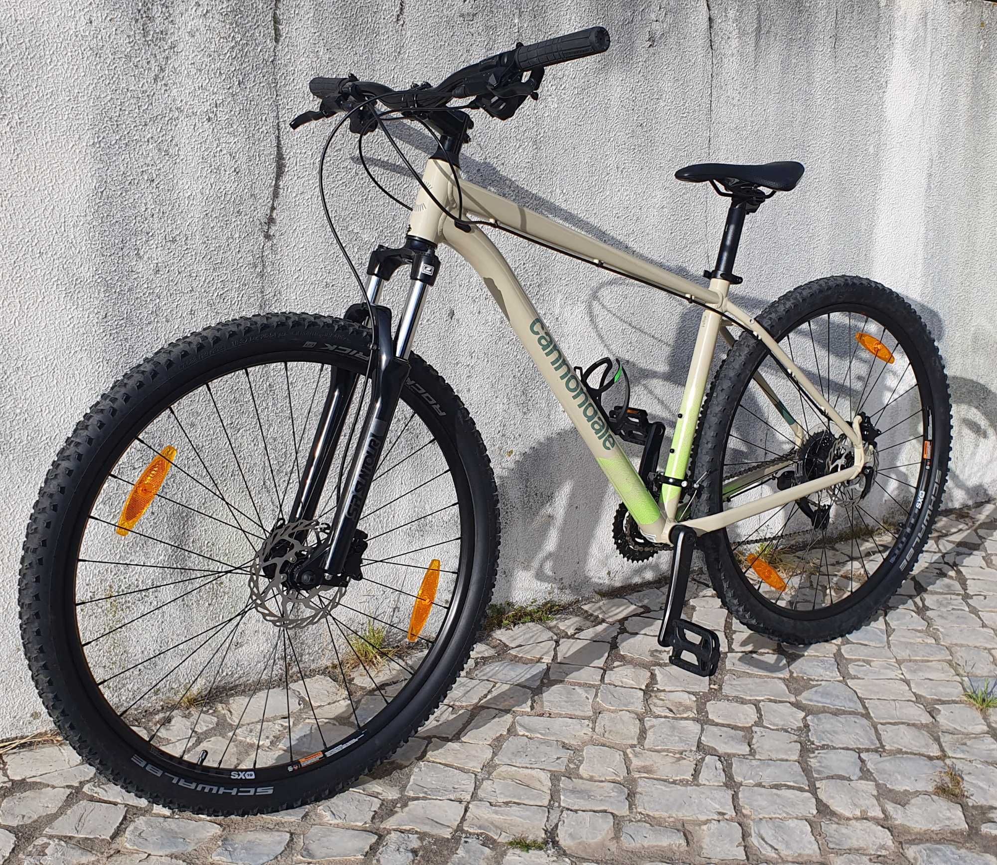 Bicicleta btt cannondale trail 8 T-L  Abril 2023 Como Nova