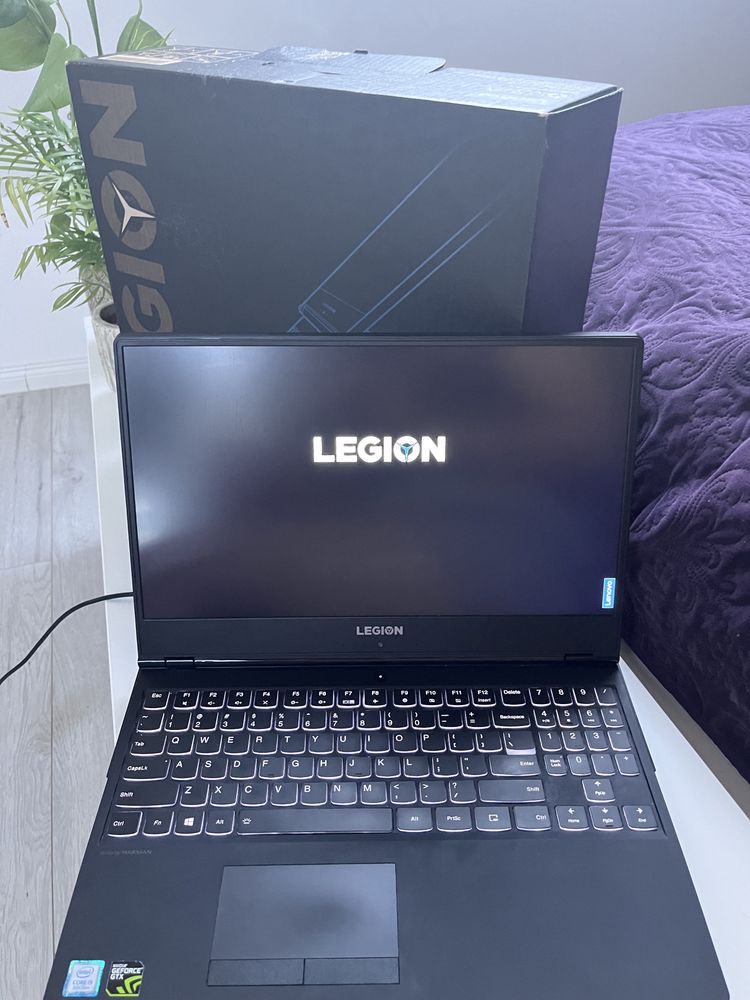 Laptop Lenovo Legion Y530-15ICH/i5-8300/8 GB RAM/ 512G SSD