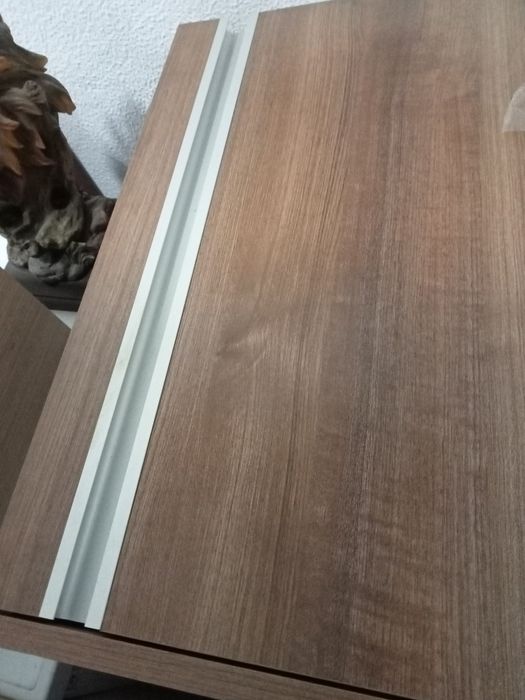 Vende se armários de arrumação casa de banho