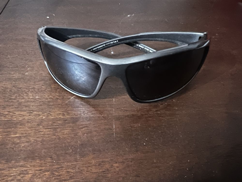 Oculos wedze neve