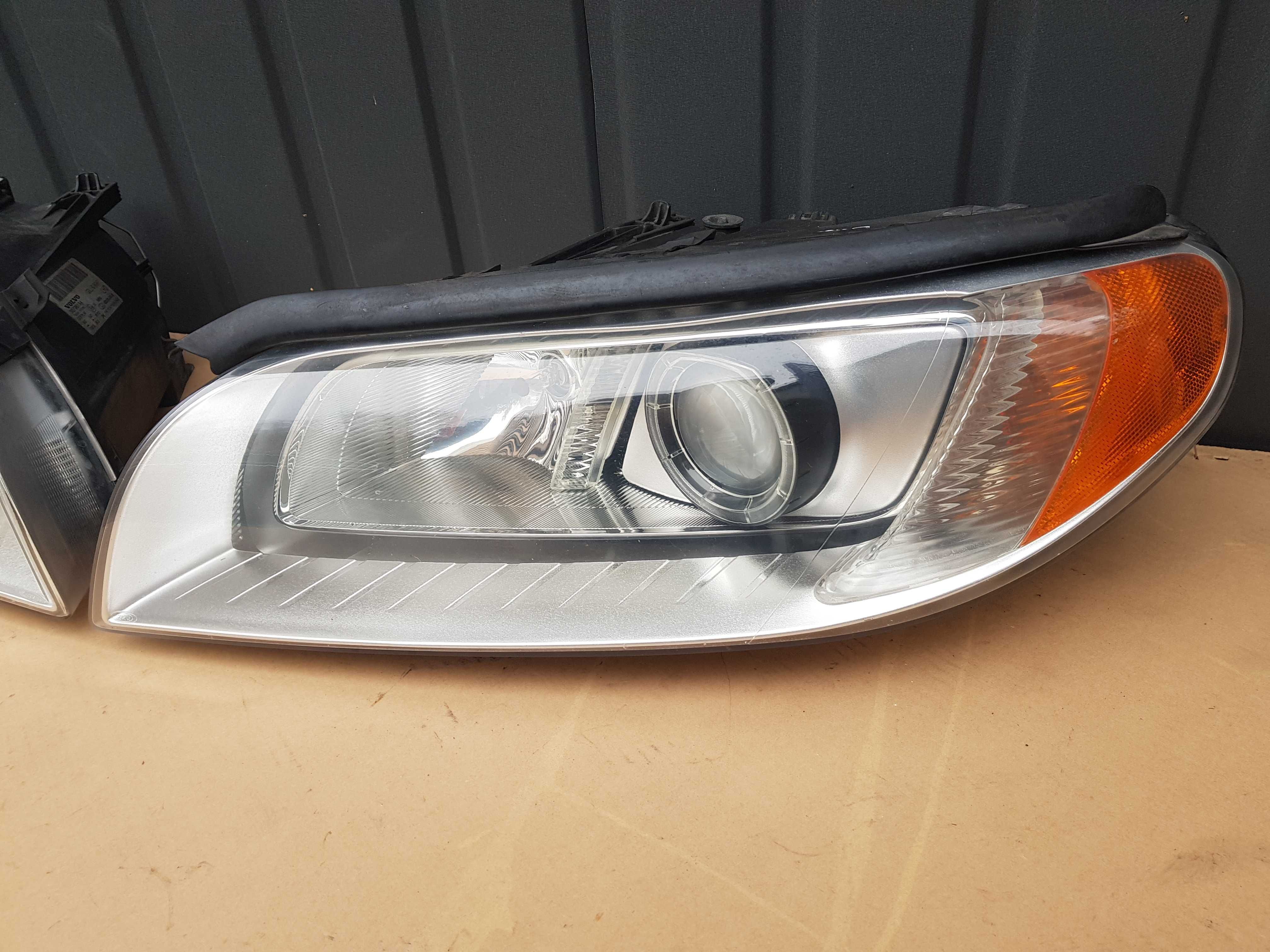 VOLVO S80 V70 XC70 Lampy Przód Xenon EUROPA Komplet Kompletne