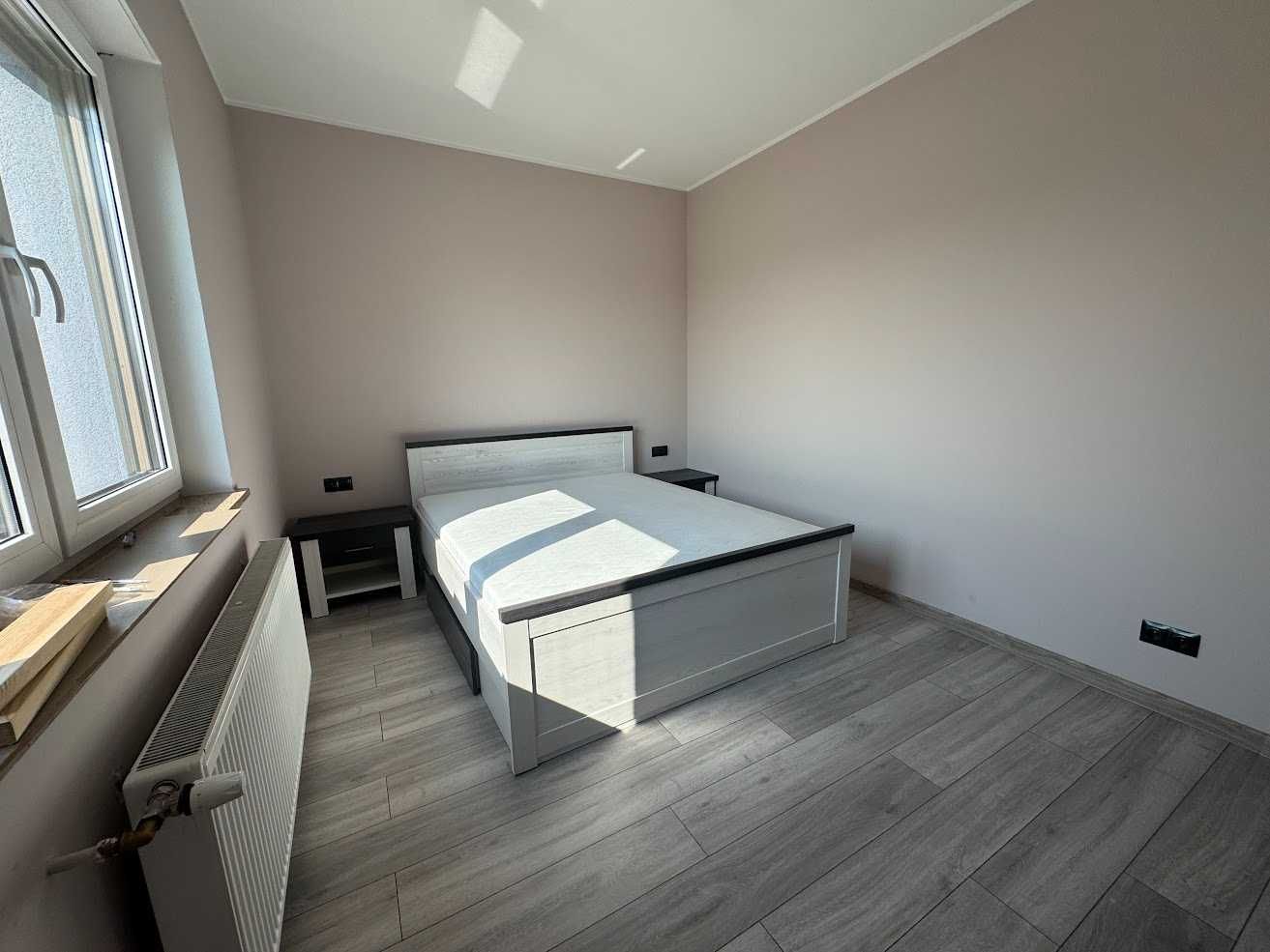 dom parterowy salon,kuchnia + dwie sypialnie,garaż, antesola