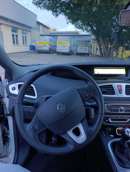 Renault grand scenic