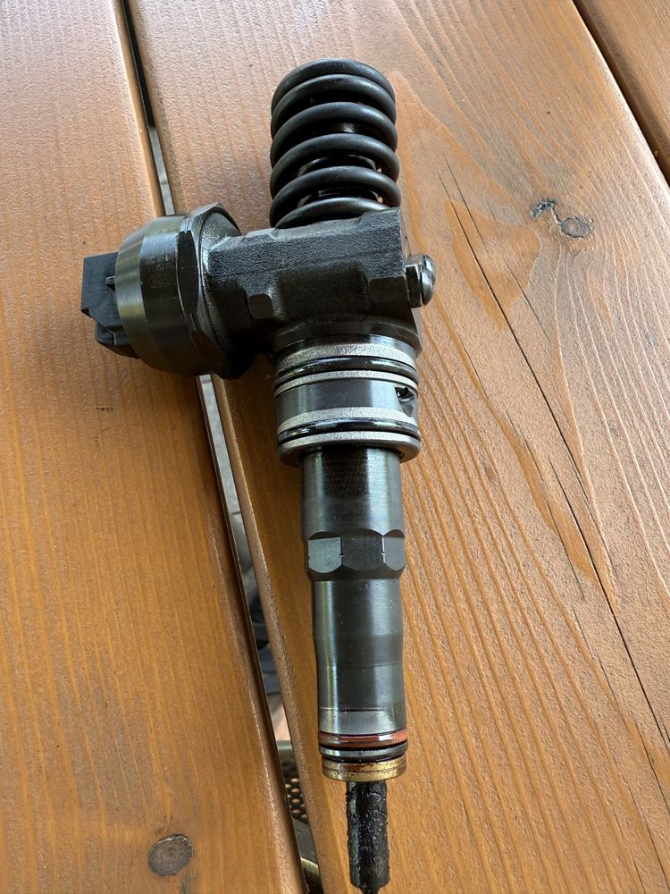 Sprzedam Pompowtryskiwacze VW,AUDI 2.0TDI
