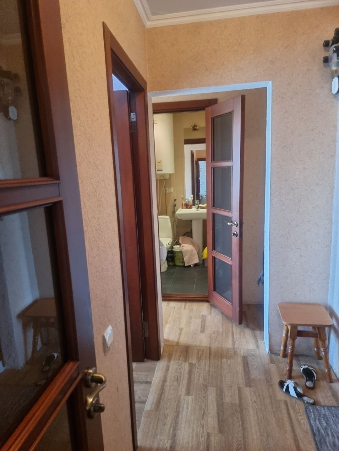 Продам отличную 2х на Коммунаре, дом возле набережной!