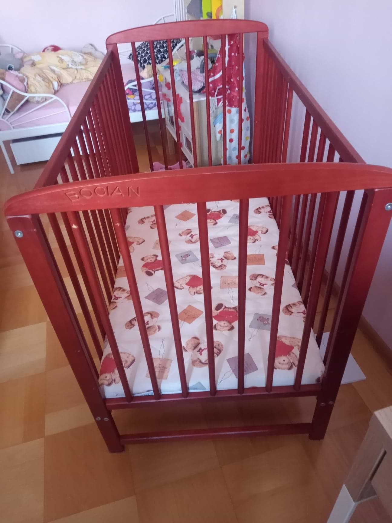 łóżeczko dziecięce BOCIAN + wanienka + akcesoria