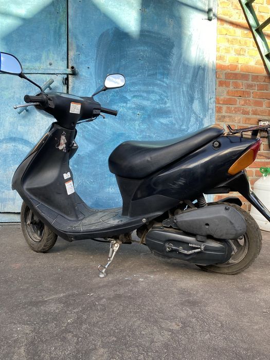 Скутер suzuki leds 2