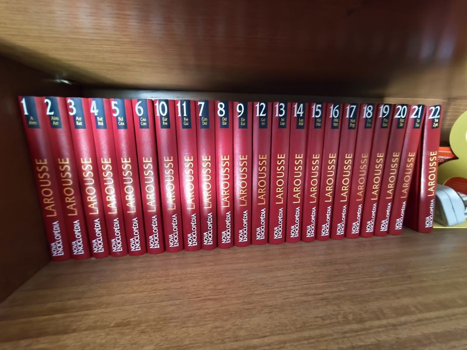 Nova enciclopédia - Larousse Coleção completa