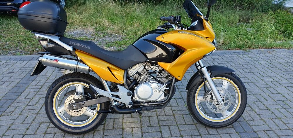 Varadero 125 na wtrysku nowy model