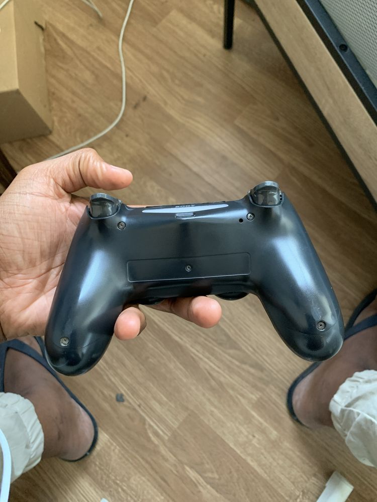 Comando PS4 Original – 15€ (Ótimo Estado)