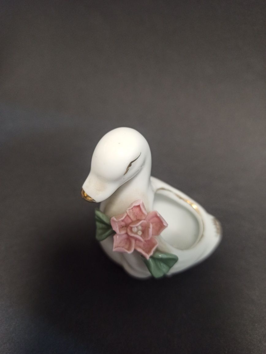 Ceramiczna figurka łabądź
