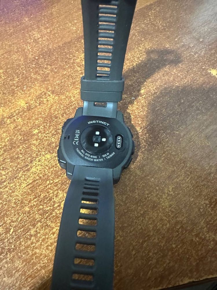 Продам часы Garmin Instinct graphite