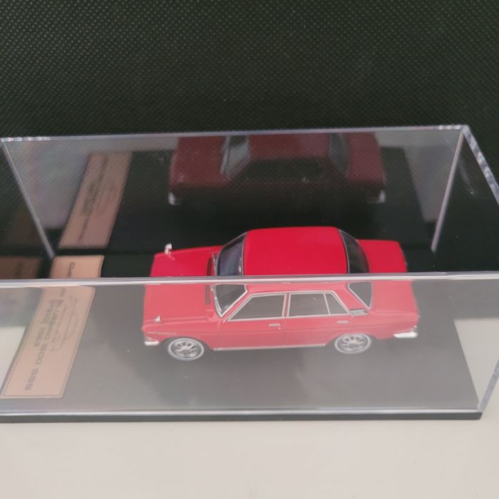 Carro miniatura Datsun