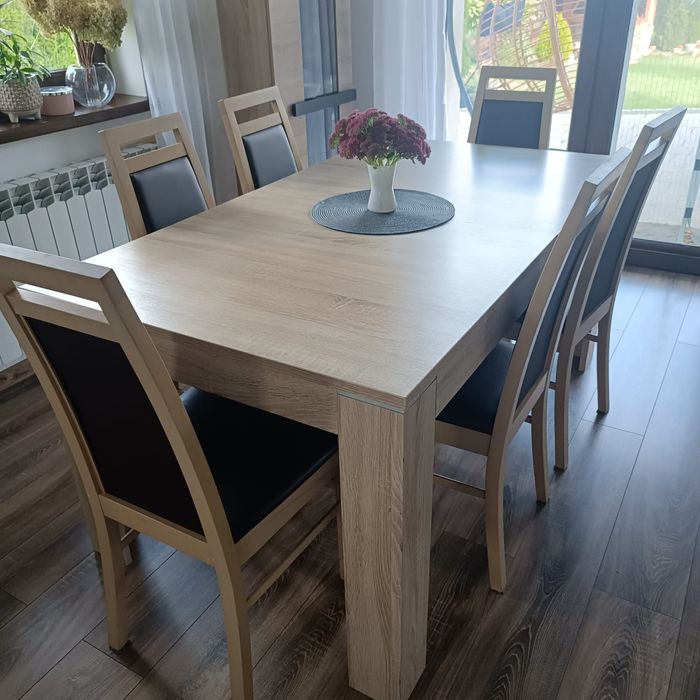 Komoda, stół, krzesła, witryna dąb sonoma