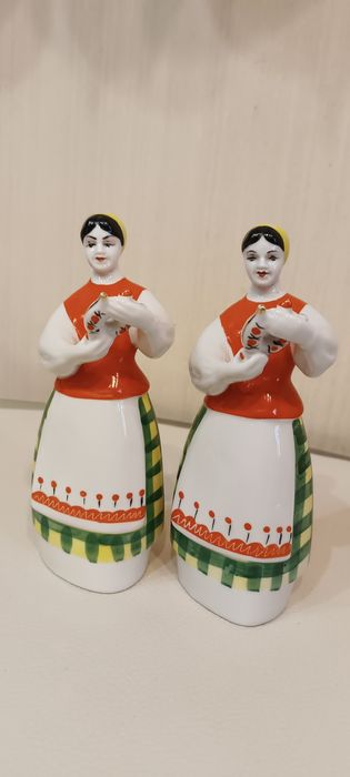 Статуэтка Девушка с куманцом. Полонне.