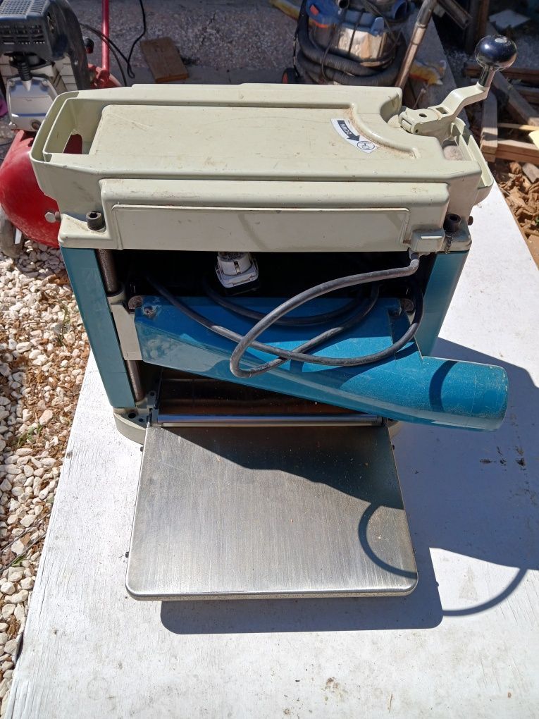 Makita 2012nb desengrosadeira