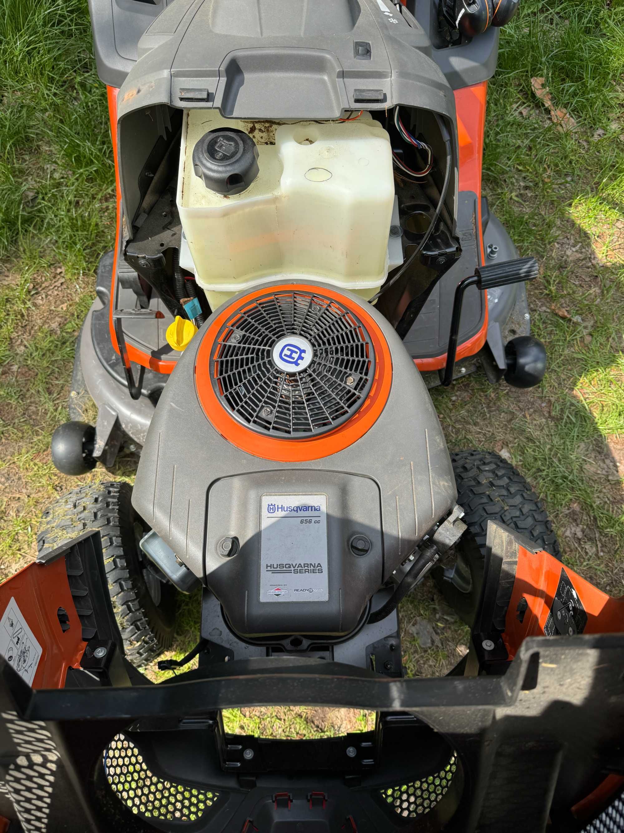 Traktor traktorek kosiarka Husqvarna TC 242T super stan + przyczepka