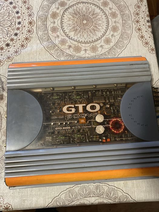 Посилювач звуку авто