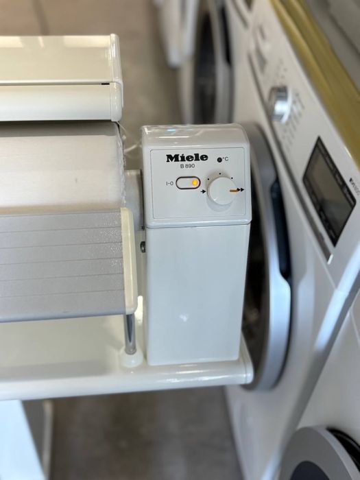 Прасувальна машина Miele B 890