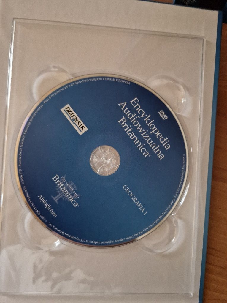 Encyklopedie Audiowizualne BRITANICA 24 książki +24 DVD- jak nowe!