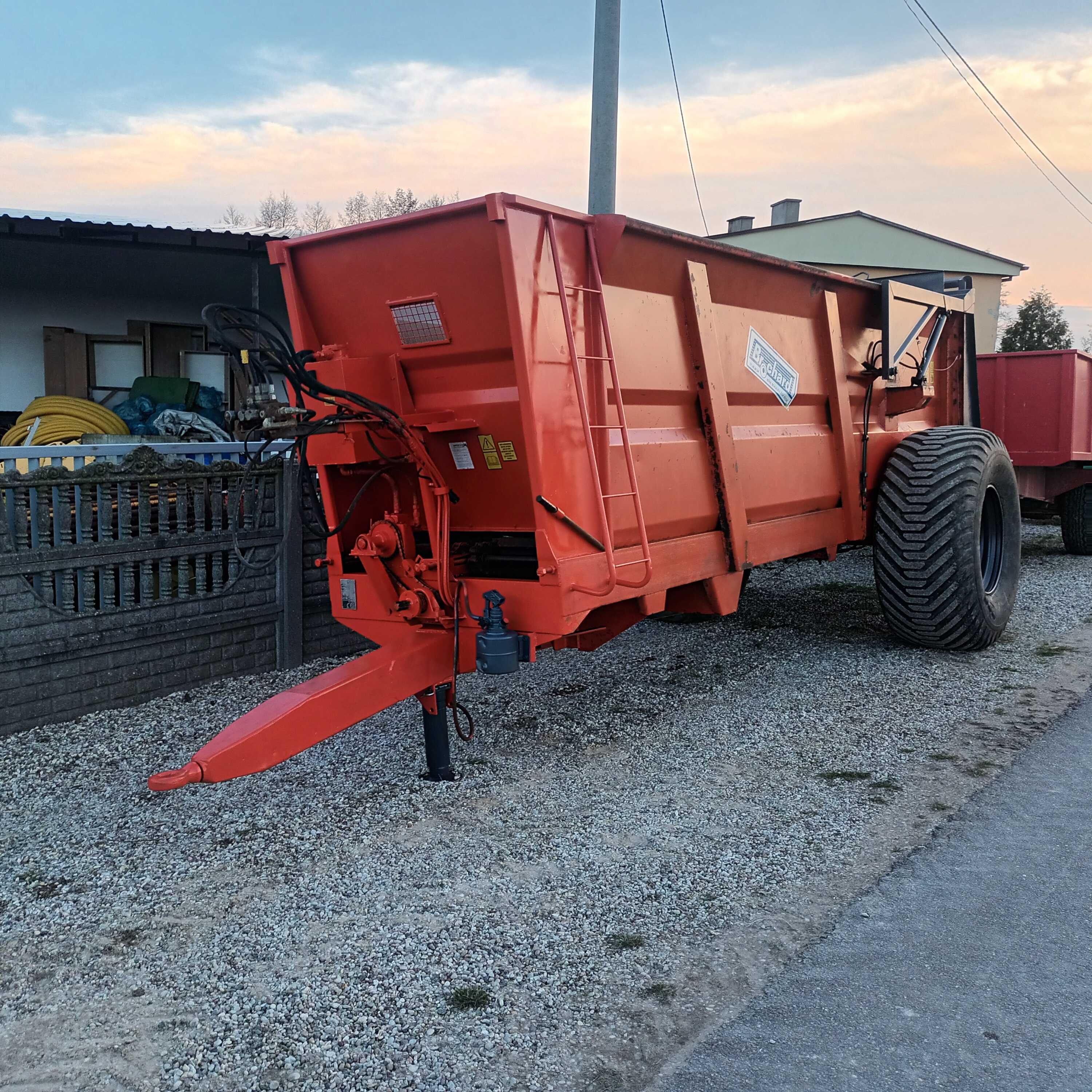 Rozrzutniki obornika 6-8-10 ton ok 10 szt