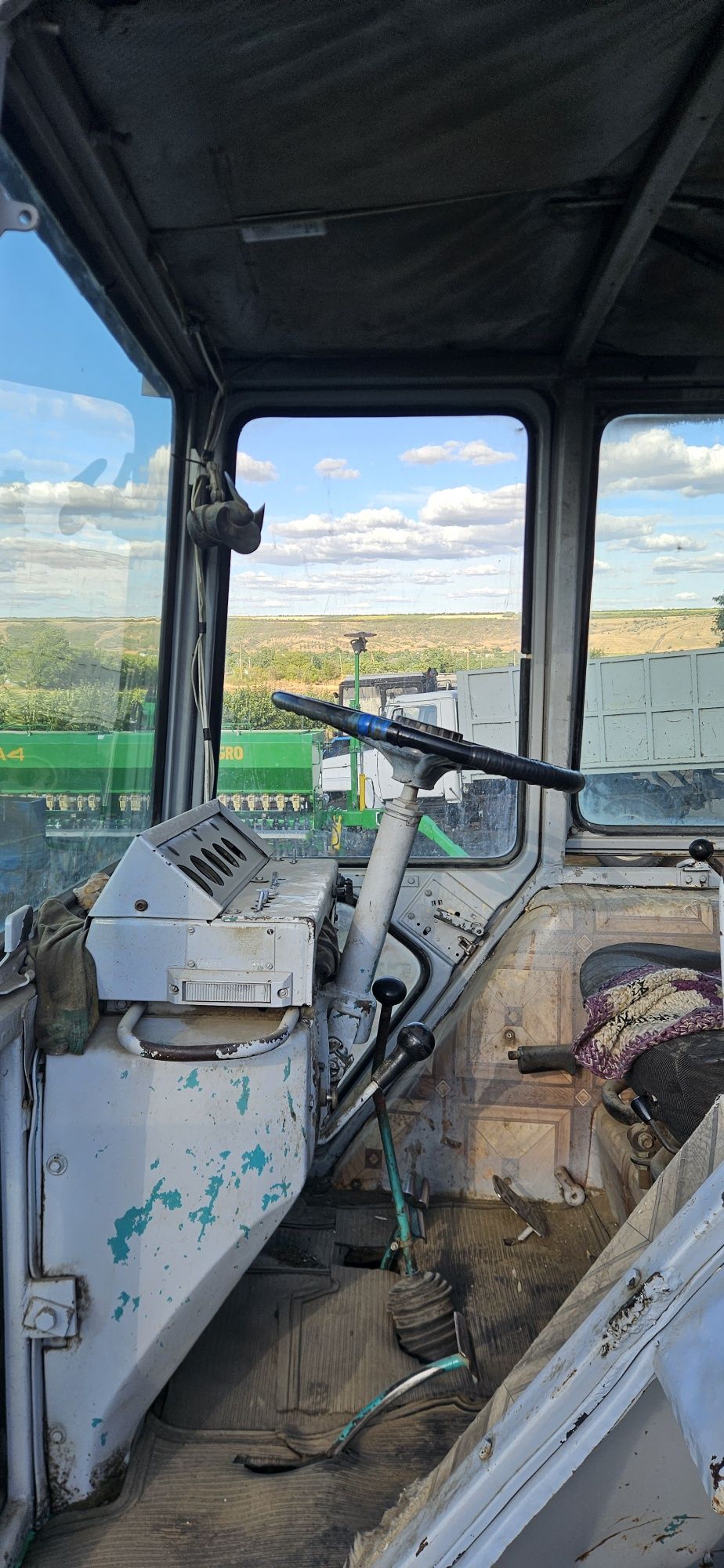 Продам трактор  ЮМЗ 6