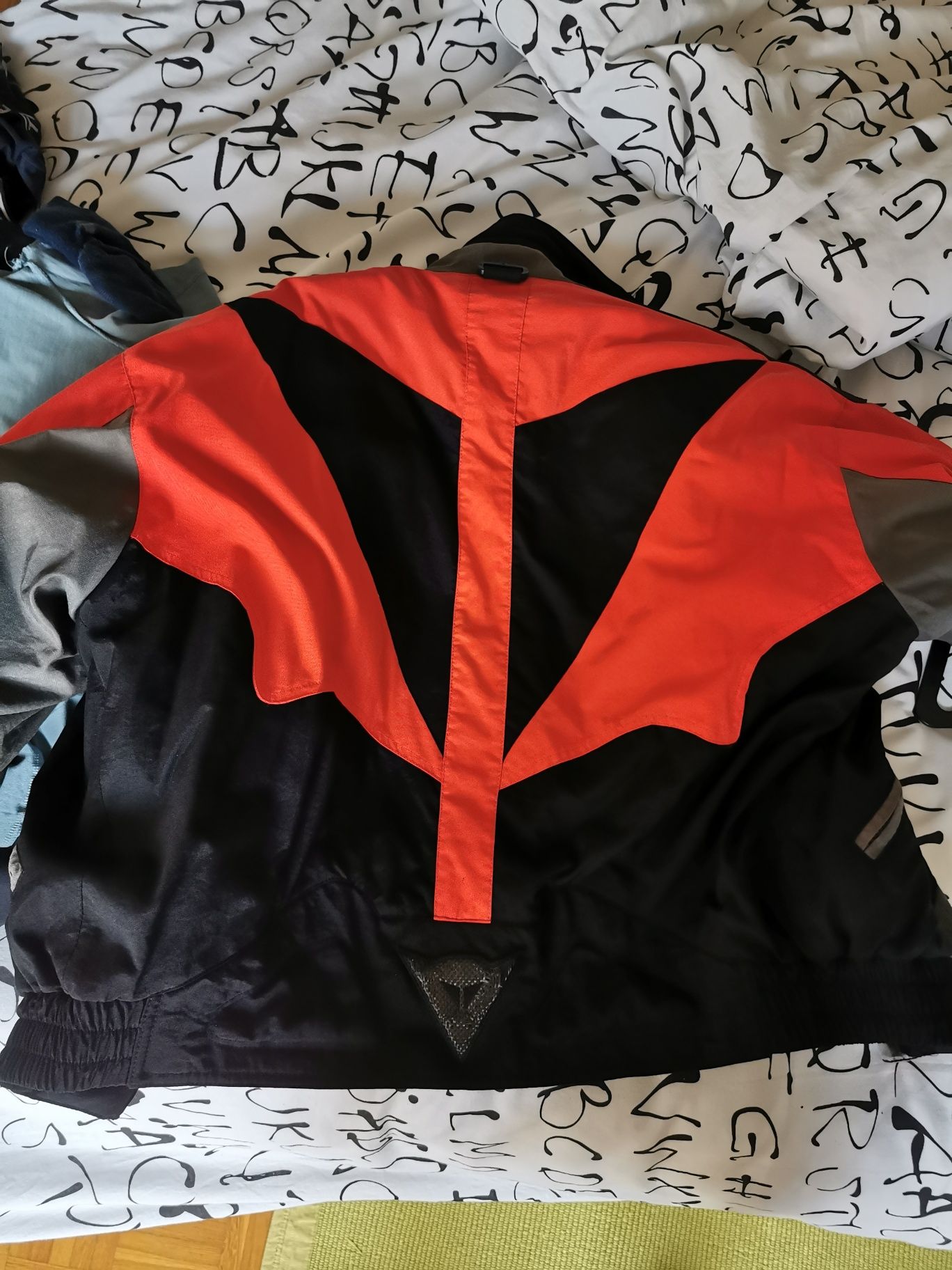 Blusão Dainese tamanho 48