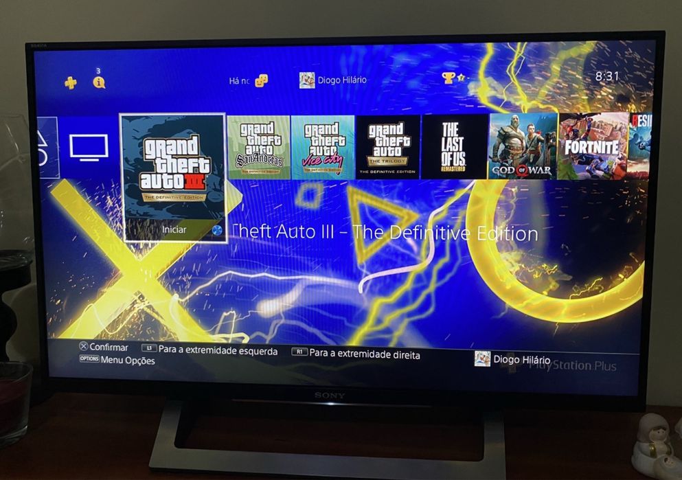 PS4 1T sem comando