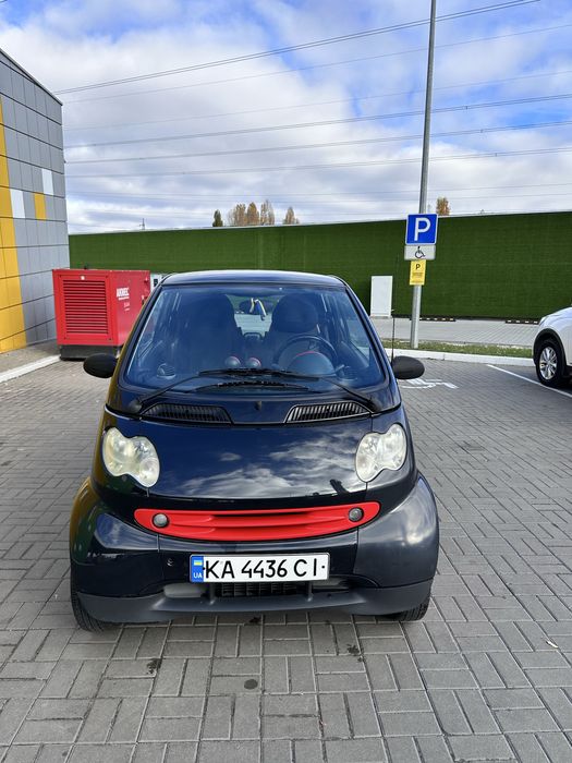 Авто для стильної людини Smart  fortwo 450