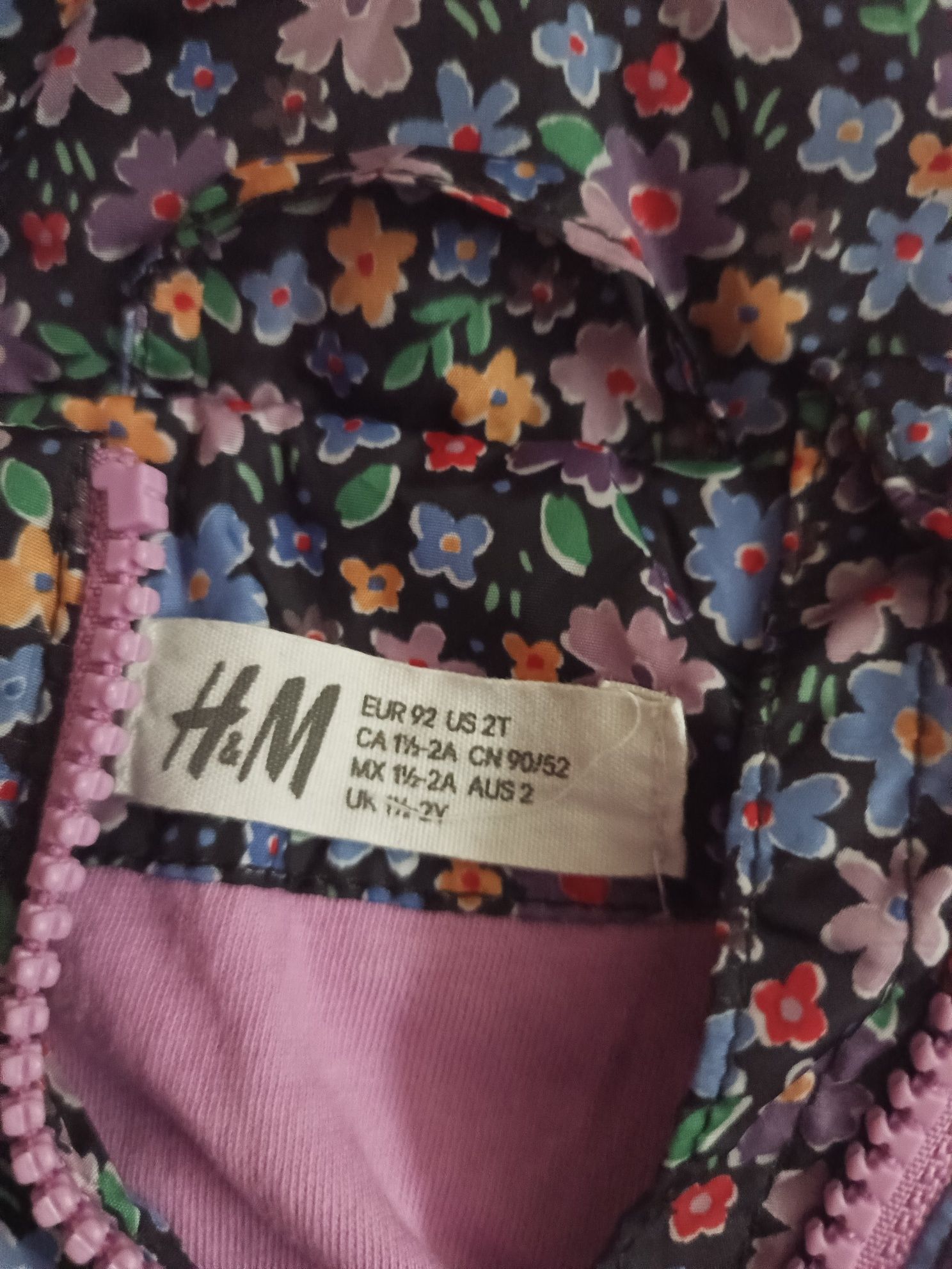 Kurtka przeciwdeszczowa H&M w rozmiarze 92 w kwiaty przejściowa