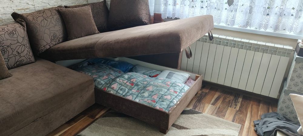 Sprzedam rogówkę narożnik z bardzo dużą pow.spania.