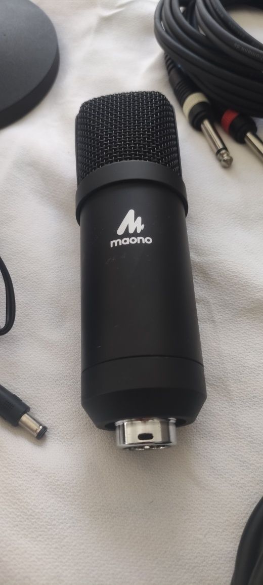 Microfone Profissional Maono AU-A03T novo com condensador