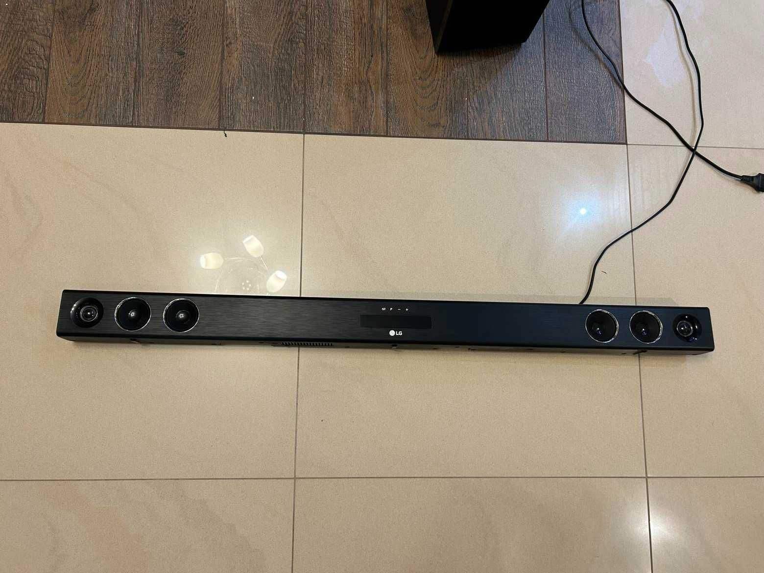 Soundbar LG LAS655K czarny