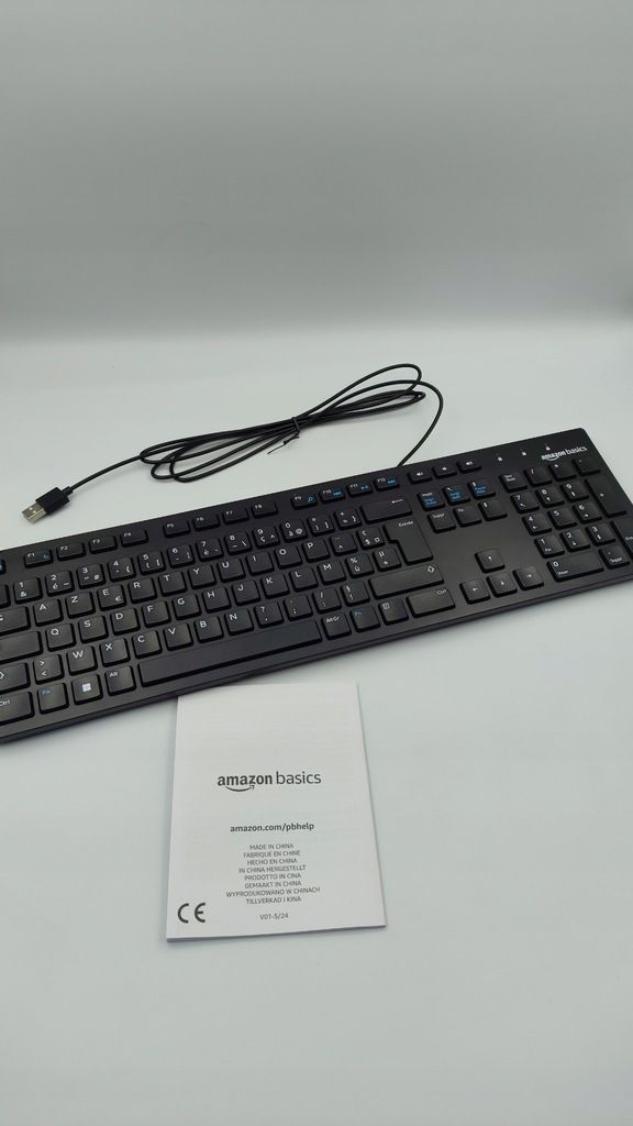 klawiatura przewodowa AMAZON BASICS usb AZERTY  MD005FR