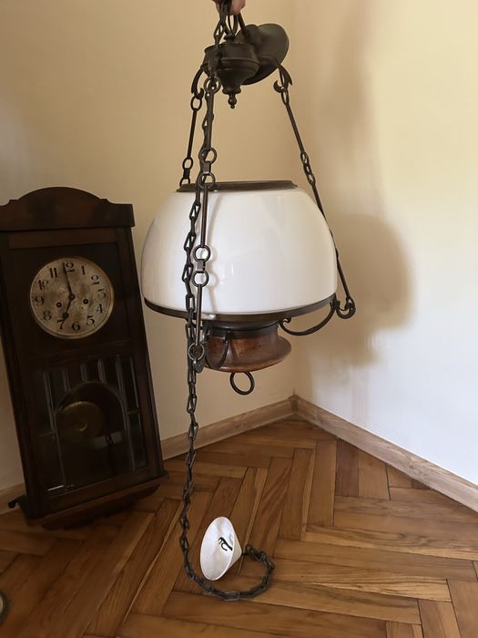 Żyrandol retro biały klosz