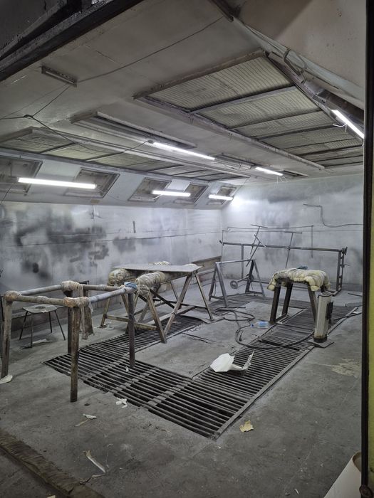 Продам сто с инструментом