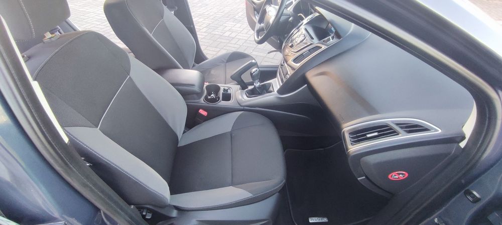Ford Focus MK3 Trend 1.6 Tdci 148€Mês Garantia Troco