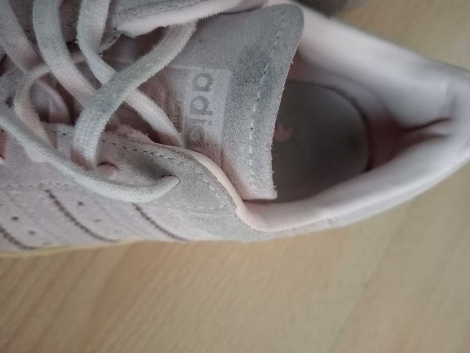 Sapatilhas Adidas e Sapatilhas All Star