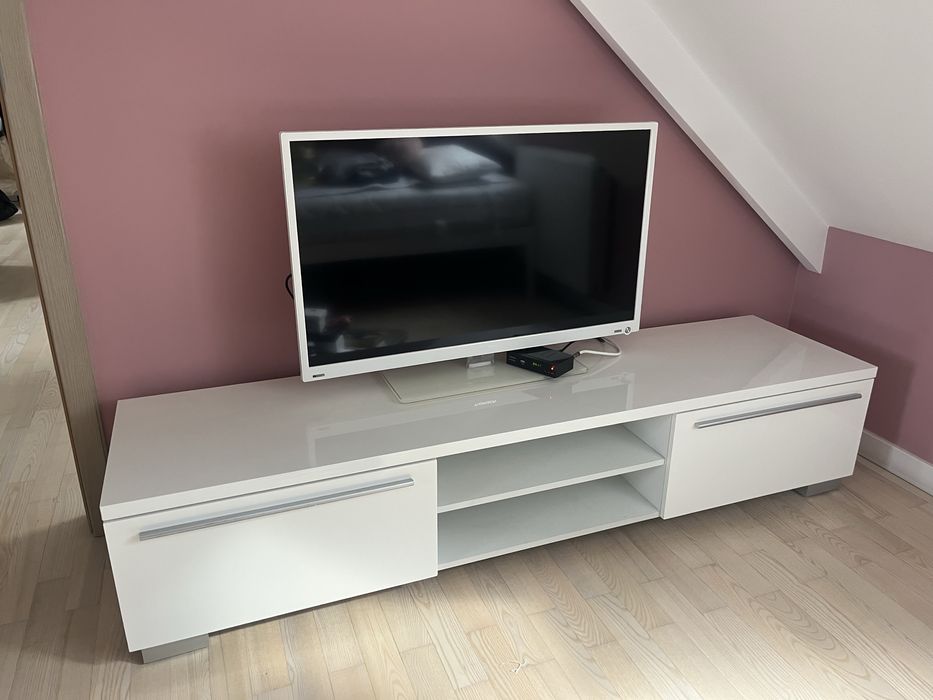 Szafka pod telewizor